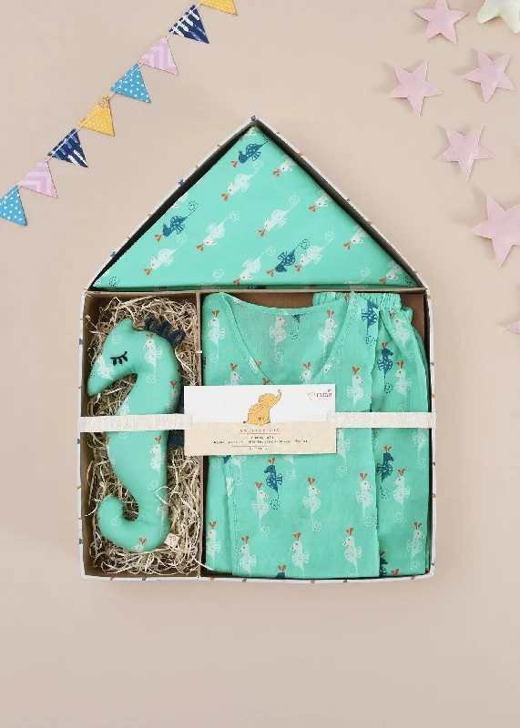 Seahorse Green CottonSnuggle Box Baby Gift Set(3-12 Months)