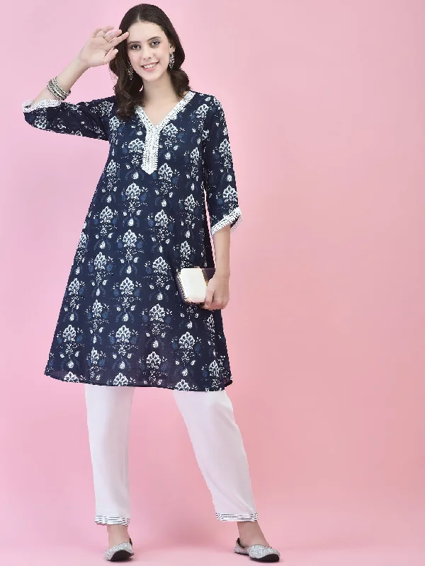 Women Cotton Indigo Floral Print Kurta With Trouser